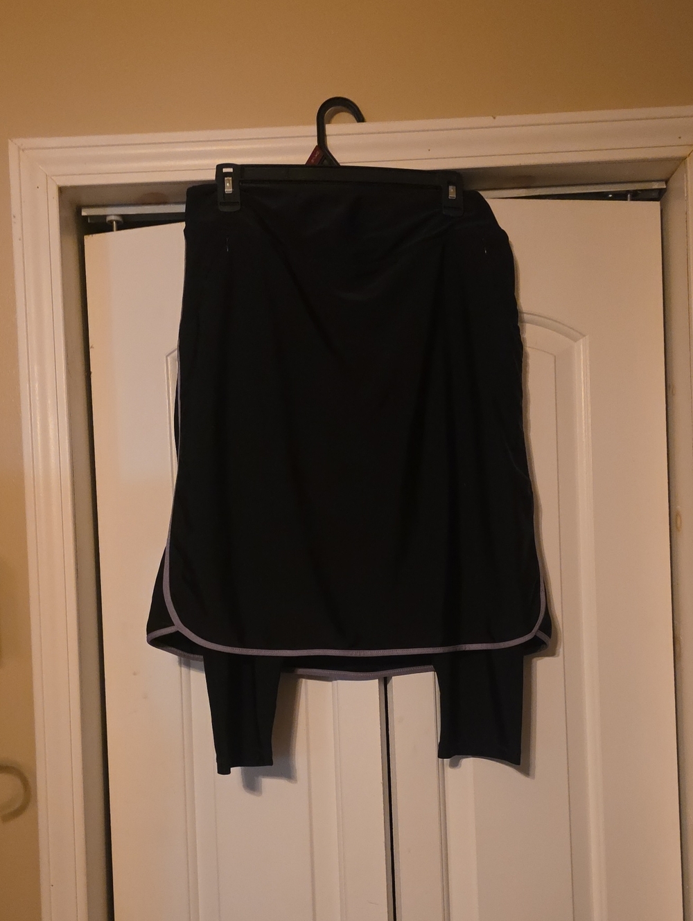 Black Athletic Skirt Set with Gray Trim